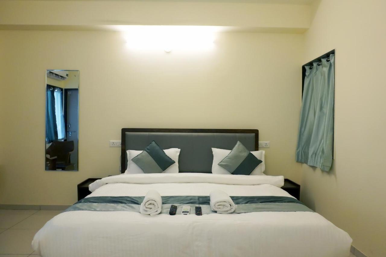 Hotel Nova Sk Rajkot Luaran gambar